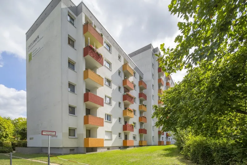 1 Raum mit Balkon - keine WBS Vermietung — photo 1